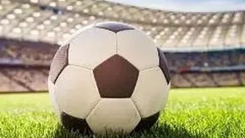 女明星吸烟成瘾内幕：揭秘镜头后重压下的生存真相