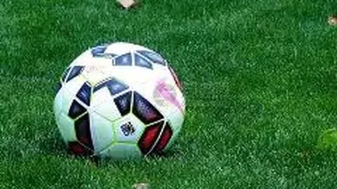 “篮球盛宴启幕：海峡两岸大学生篮球赛在莆拉开战幕”